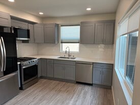 1031 Ocean Park Blvd, Unit 2 in Santa Monica, CA - Building Photo