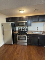 1 W 28th St in Indianapolis, IN - Building Photo