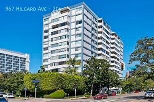 967 Hilgard Ave in Los Angeles, CA - Building Photo