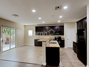 6387 S Sunrise Valley Dr in Tucson, AZ - Building Photo - Building Photo