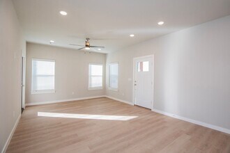 17 E Bottlebrush Bnd in Farmington, AR - Building Photo - Building Photo