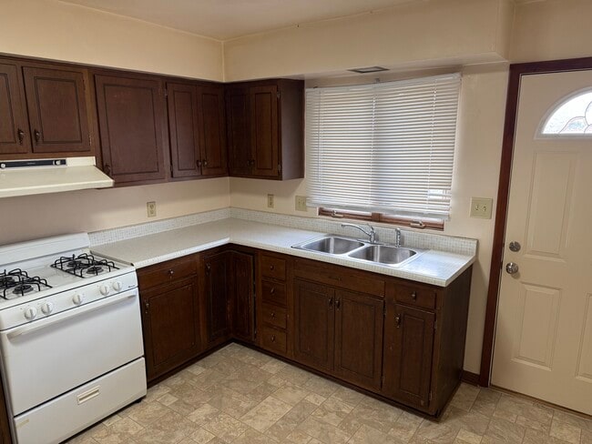 property at 302 S John St