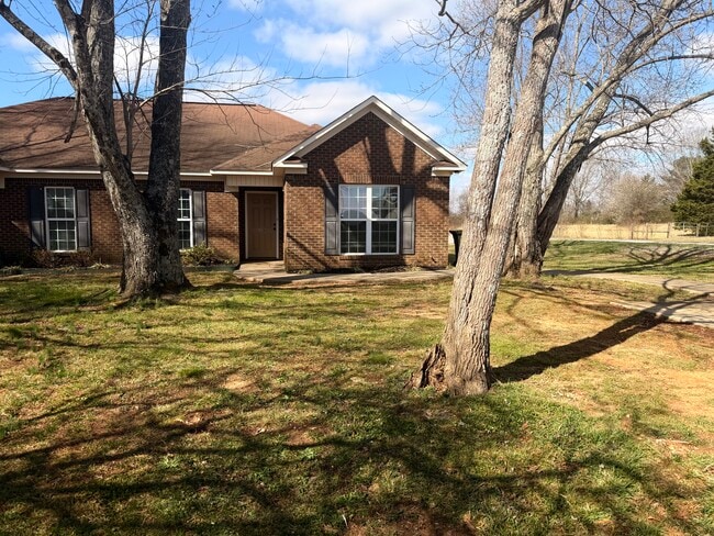 452 Banyon Rd in Toney, AL - Foto de edificio - Building Photo