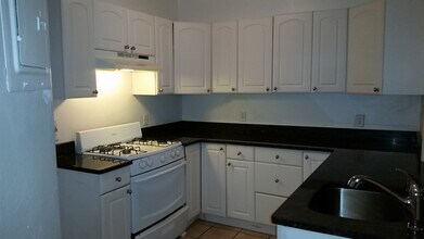 60 Egmont St in Brookline, MA - Building Photo - Building Photo