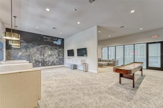 7417 Sungold Meadow Ct in Apollo Beach, FL - Foto de edificio - Building Photo