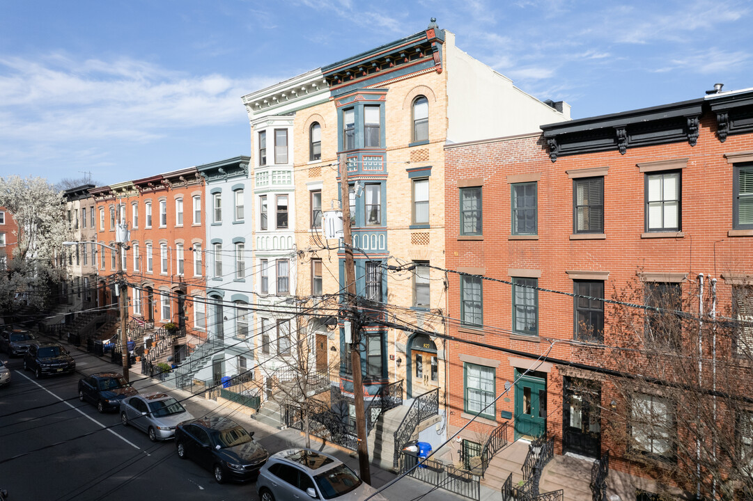 827 Garden St in Hoboken, NJ - Building Photo