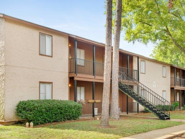 Chateau Royale  Apartments in Alexandria, LA - Foto de edificio