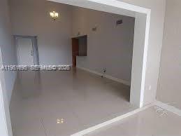 9417 Fontainebleau Blvd in Miami, FL - Building Photo - Building Photo