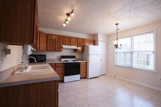 10502 Guilderland Ct in Fredericksburg, VA - Building Photo - Building Photo