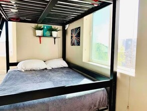 Soleil Apartments in Seattle, WA - Building Photo - Building Photo