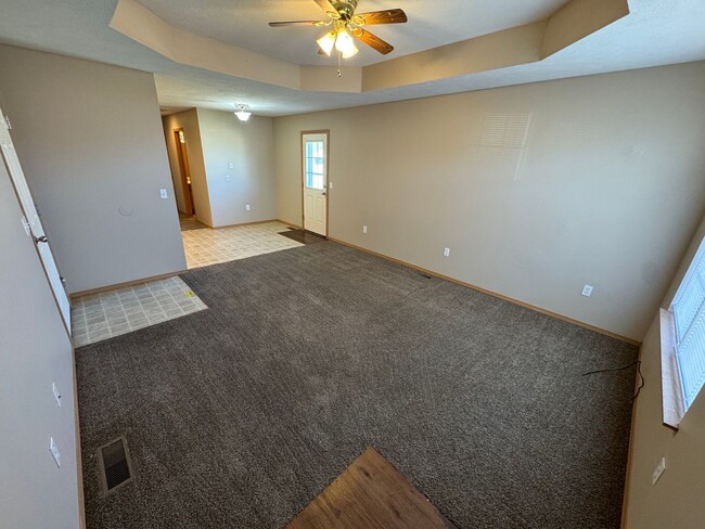 604 Morgan Ct in Clever, MO - Building Photo - Building Photo
