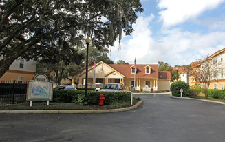 Williams Landing & Villas Apartments