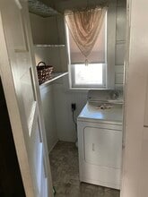 229 River St, Unit 1 in Newton, MA - Building Photo - Building Photo