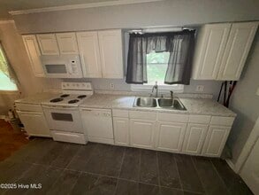 3021 Madison Ave in New Bern, NC - Building Photo - Building Photo