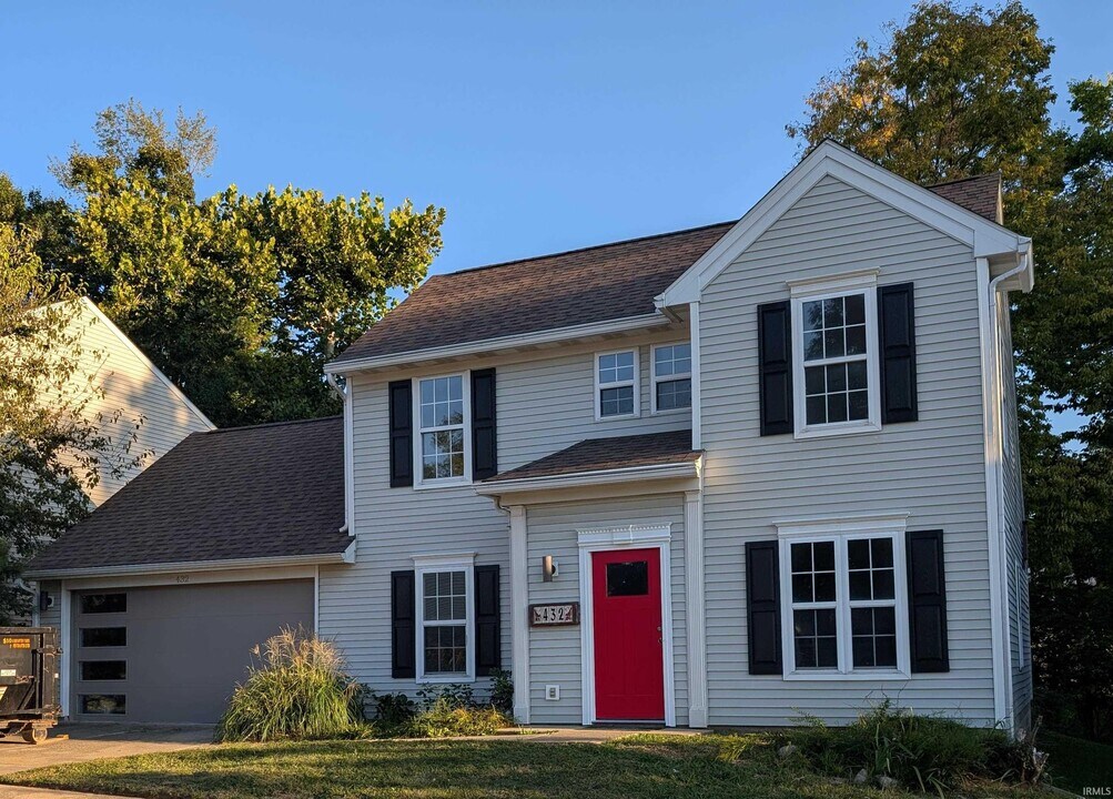 432 E Laurelwood Ct in Bloomington, IN - Building Photo