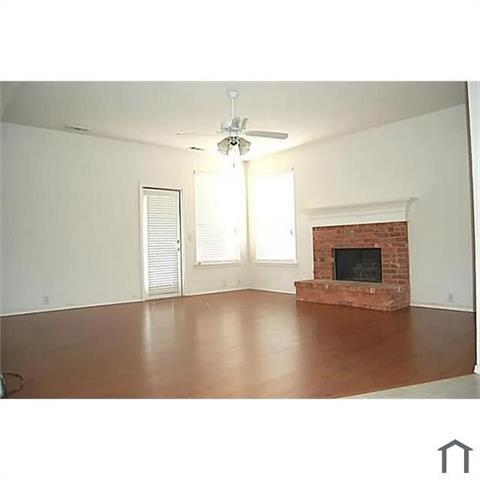 1310 Pinehurst Dr in Lewisville, TX - Building Photo - Building Photo