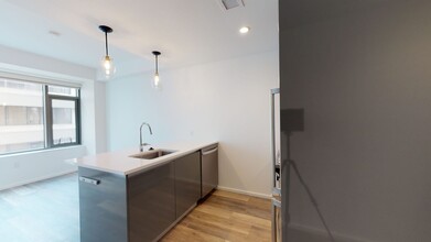 350 Harrison Ave, Unit 909 in Boston, MA - Building Photo - Building Photo