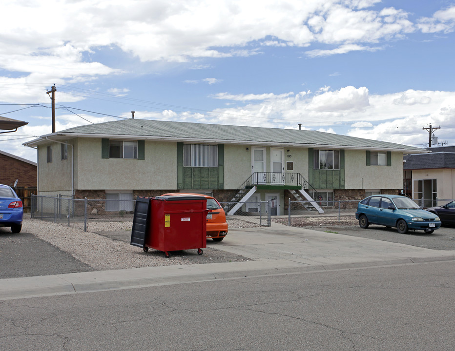 2115 Norman Ln in Pueblo, CO - Building Photo