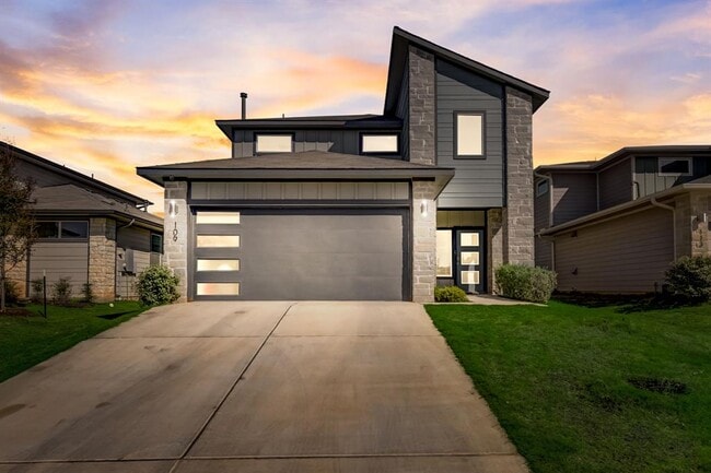 109 Cupreata Ln