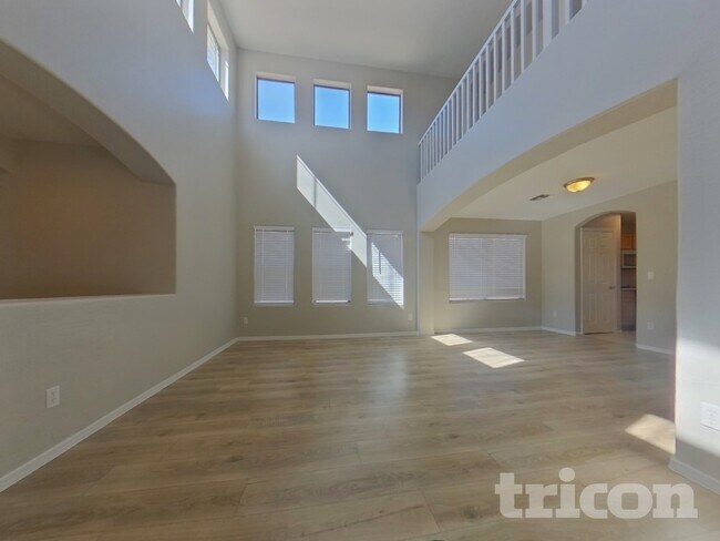 4442 W Apollo Rd in Phoenix, AZ - Building Photo - Building Photo