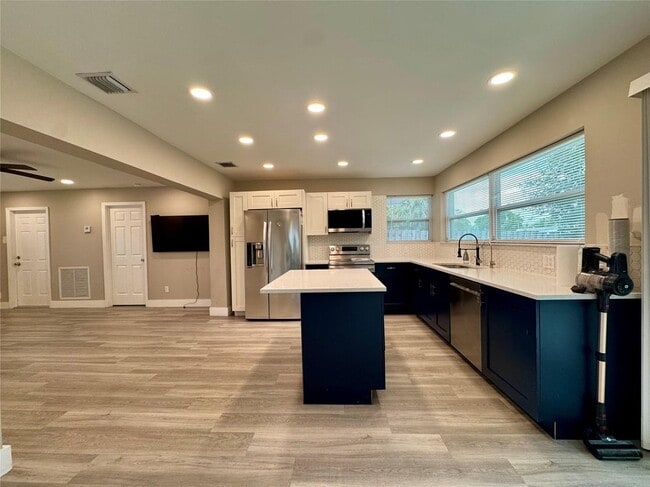 1871 NW 31st Ave in Lauderhill, FL - Building Photo - Building Photo