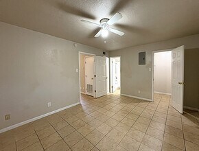 607 N 20th St, Unit #202 in Killeen, TX - Foto de edificio - Building Photo
