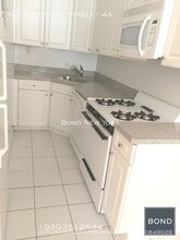 62 W 56th St-Unit -4A in New York, NY - Building Photo - Building Photo
