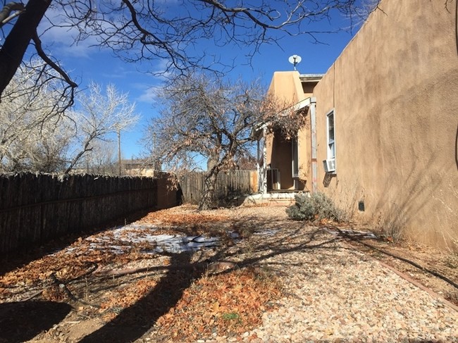 812 Calle Saragosa in Santa Fe, NM - Building Photo - Building Photo