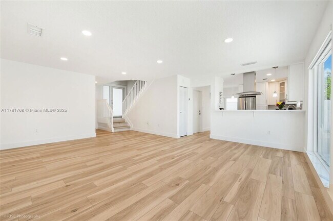 8656 NW 3rd St in Miami, FL - Building Photo - Building Photo