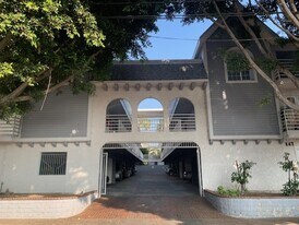 147 S Avenue 56 in Los Angeles, CA - Building Photo