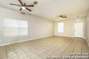 910 Siena View in San Antonio, TX - Building Photo - Building Photo