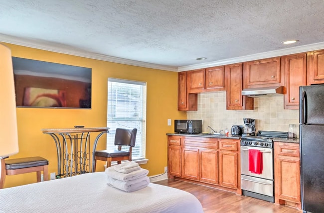 property at 2406 Arbor St