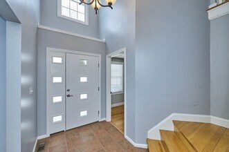 27 Cranberry Ln in Burlington, MA - Building Photo - Building Photo