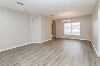 515 Maricopa Dr in Kissimmee, FL - Foto de edificio - Building Photo