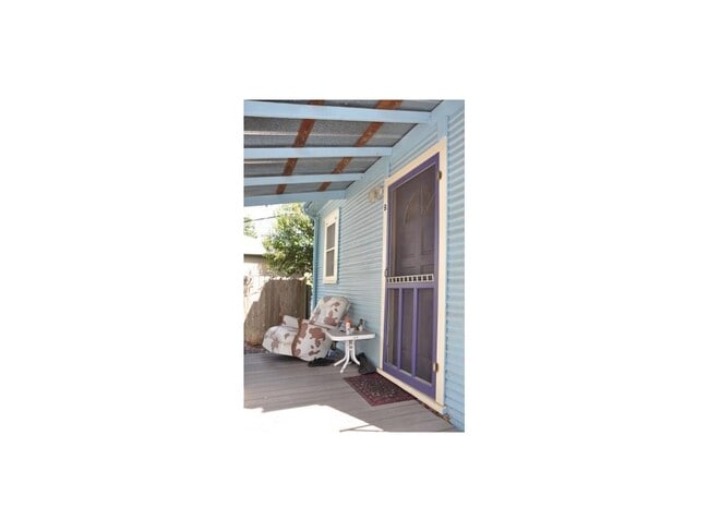 property at 809 E 45th St