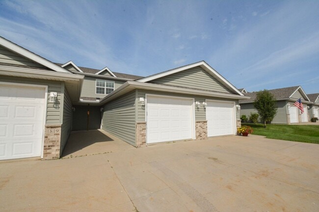 property at 1821 Daniel Ln NE