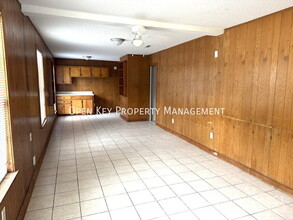 702 S Edgewood Dr in Dothan, AL - Building Photo - Building Photo