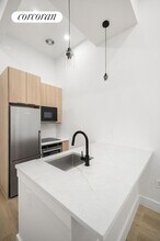 403 Linden St in Brooklyn, NY - Building Photo - Building Photo