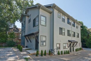 688 Holmes St NW in Atlanta, GA - Building Photo