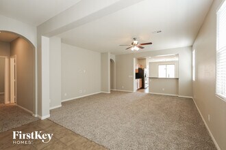 340 Casmailia Ave in North Las Vegas, NV - Building Photo - Building Photo