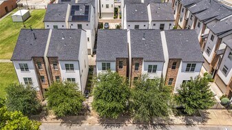 707 Schwartz St in Houston, TX - Building Photo