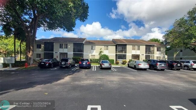 313 Gardens Dr in Pompano Beach, FL - Foto de edificio - Building Photo