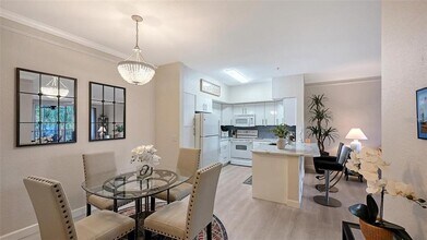 4140 Central Sarasota Pkwy in Sarasota, FL - Foto de edificio - Building Photo