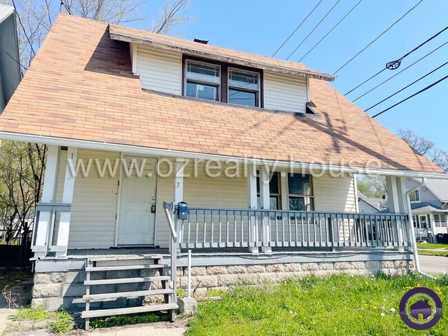 property at 1402 Prouty Ave