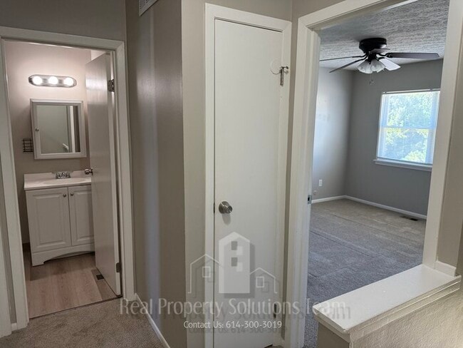 2551 Sandbury Blvd in Columbus, OH - Building Photo - Building Photo