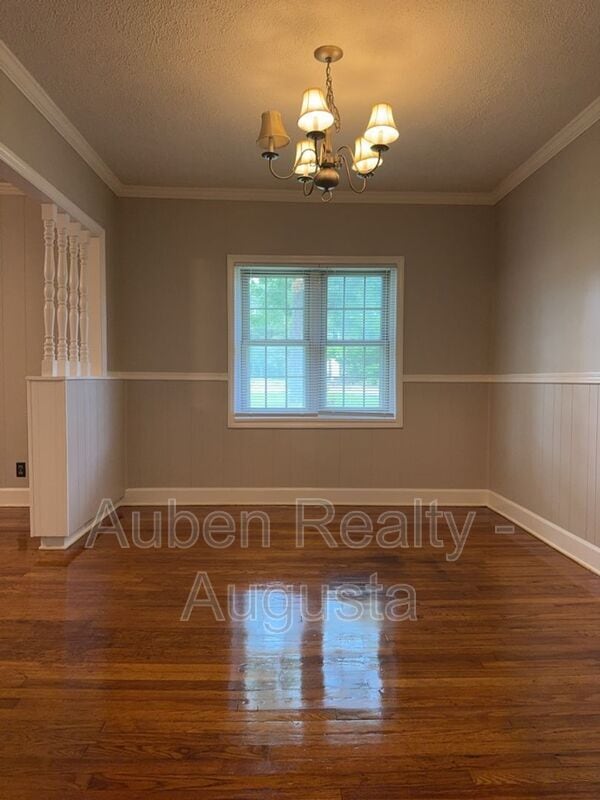 property at 328 Seminole Dr