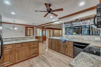 657 S Rivershire Dr in Conroe, TX - Building Photo - Building Photo