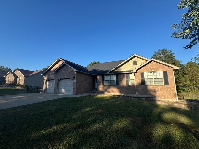 172 Ridgeview Dr in St. Robert, MO - Building Photo - Building Photo