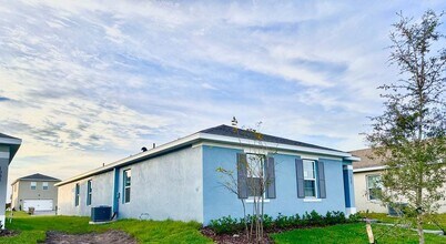 1020 Chasetree Ln in St. Cloud, FL - Building Photo - Building Photo