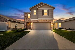 4750 Broadside Ave in Von Ormy, TX - Building Photo